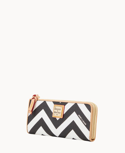 Chevron Zip Clutch