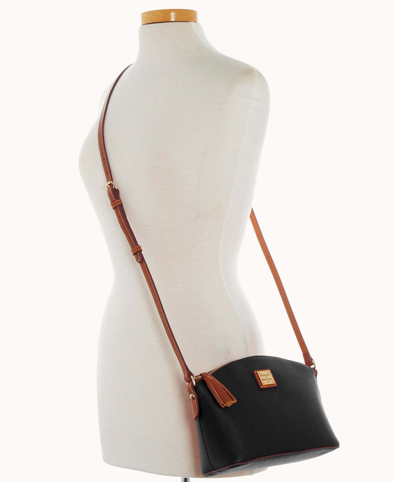 Dooney Bourke Women s Kirby Robin Crossbody Coated Cotton Shoulder Bag in Brown Tmoro