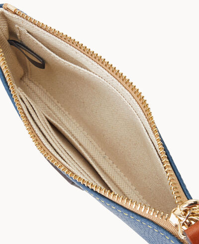 Pebble Grain Medium Wristlet