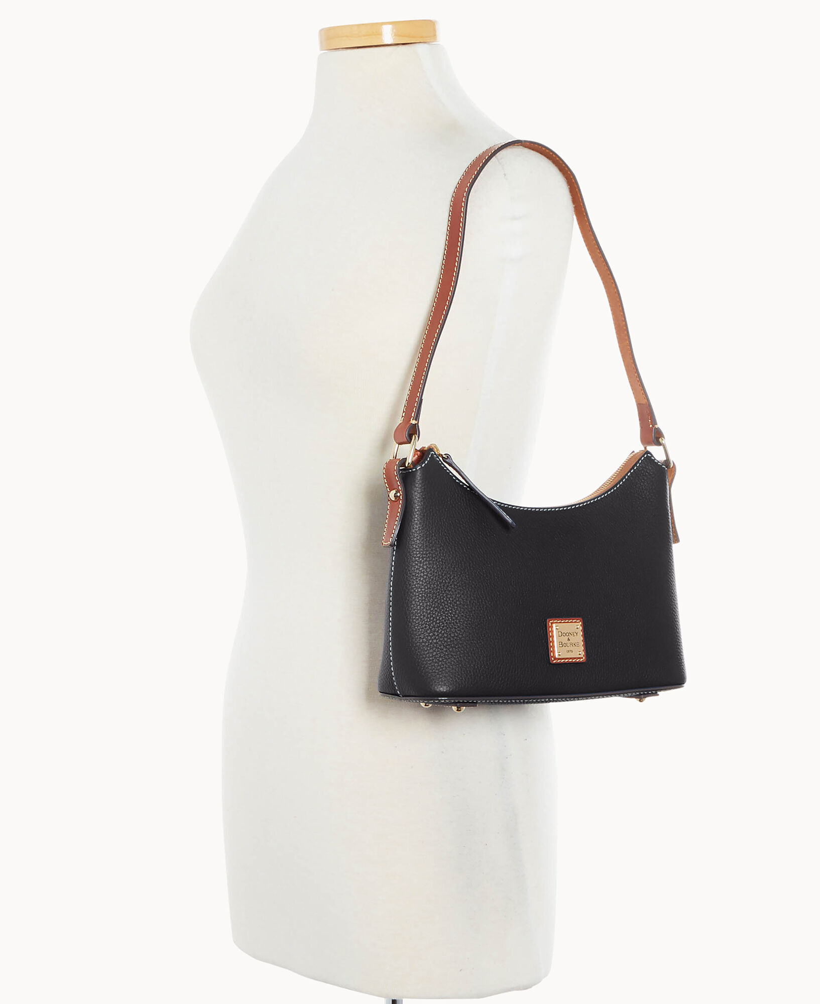 Dooney and best sale bourke baguette