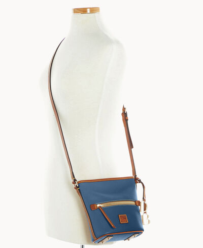 Pebble Grain Small Zip Sac