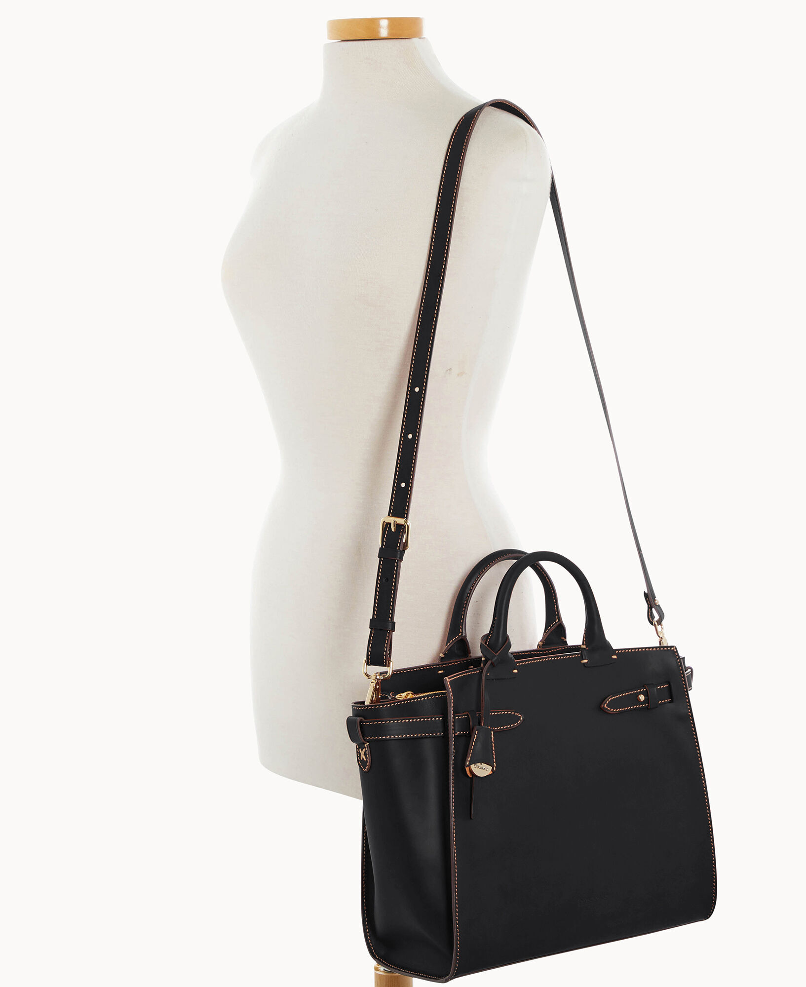 Dooney Bourke Women s Alto Delphina Leather Shoulder Bag in Black