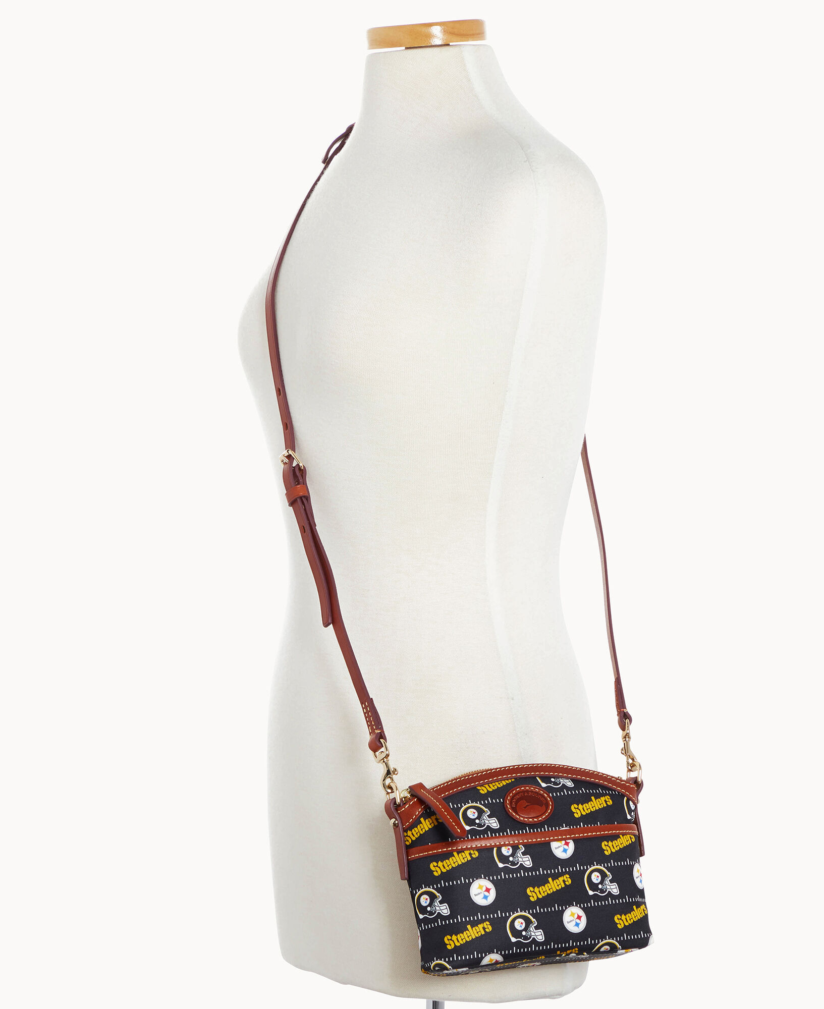 Dooney and sales bourke steelers crossbody
